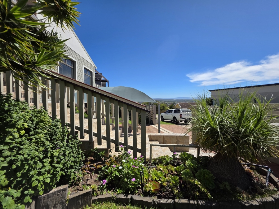 3 Bedroom Property for Sale in Wavecrest Eastern Cape